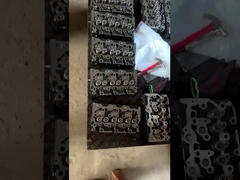Kubota D1703B ve D1703A 1644403047 16444-03047 için Döküm Demir Dizel Motor Araba Silindir Kafası
